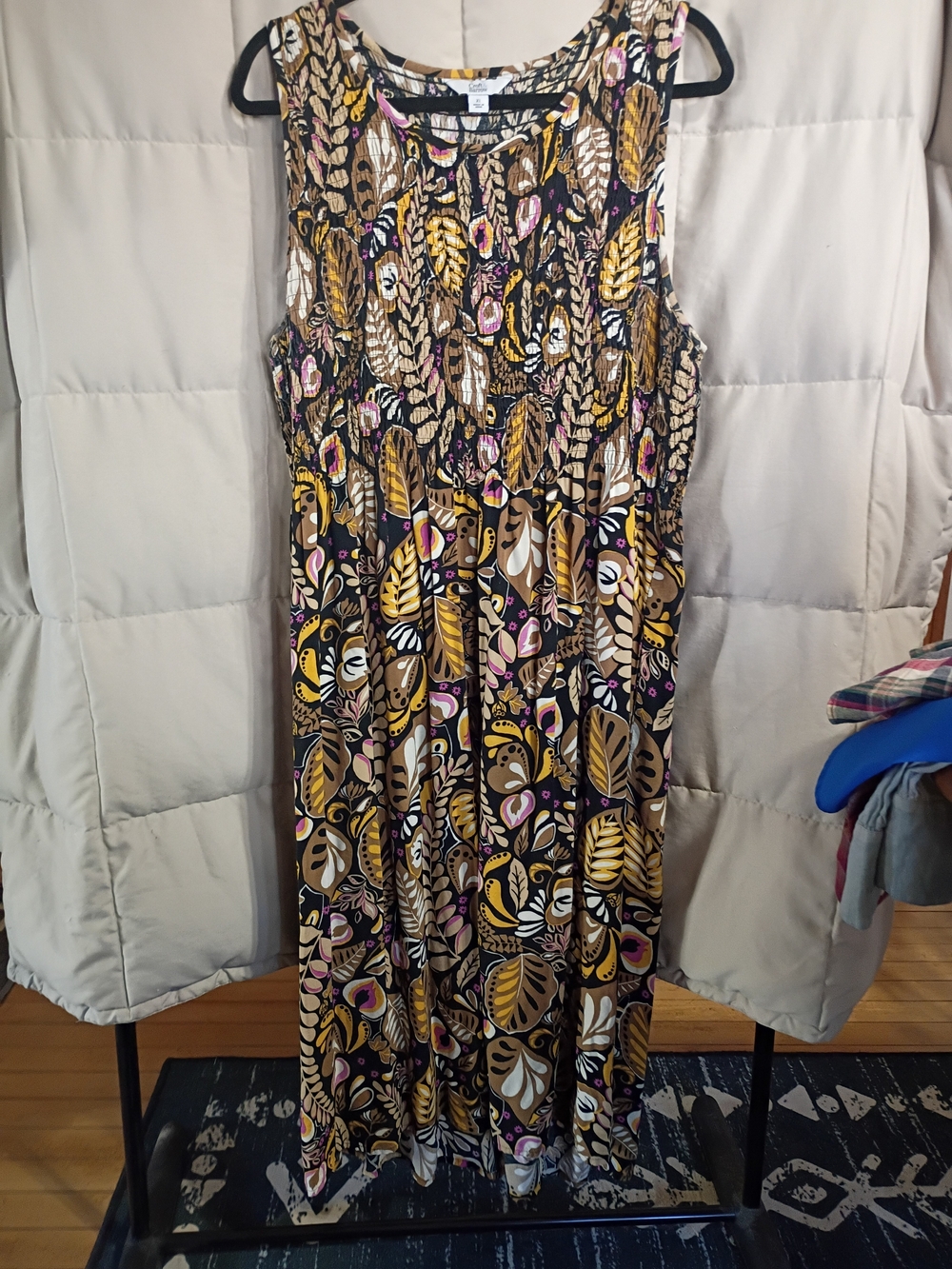 croft & barrow Sleeveless Midi Dress in Black, Mustard & Pink Leaf Print
